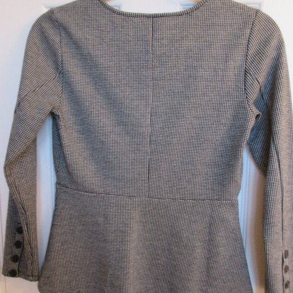 Ann Taylor Petites Grey n White Houndstooth Fleck Fitted Knit Top, size 4 - Picture 4 of 12